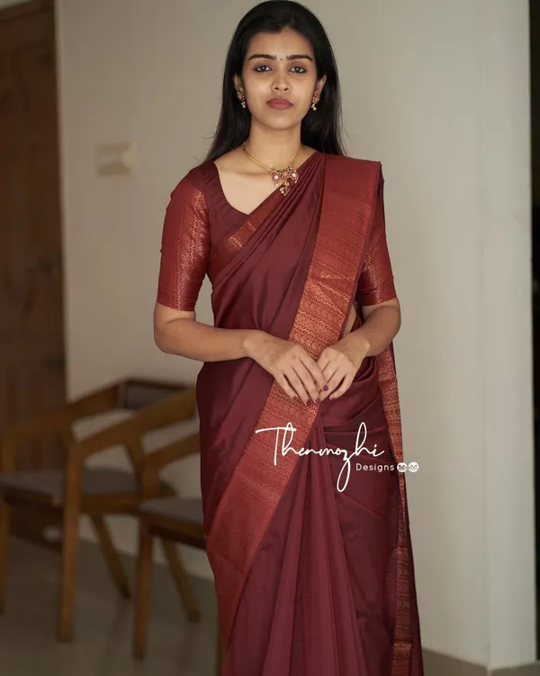 Maroon_Banarasi_Soft_Lichi_Silk_Saree_For_Women