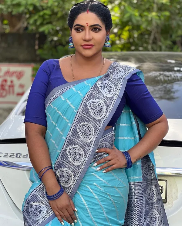 Sky_Blue_Soft_Lichi_Silk_Saree_For_Women