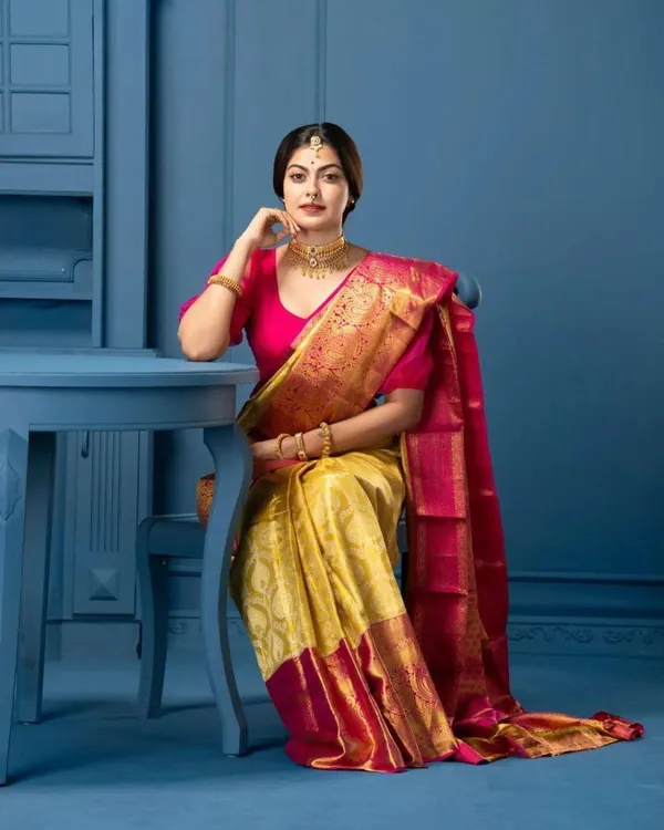 Yellow-Pink_Soft_Lichi_Silk_Saree_For_Women