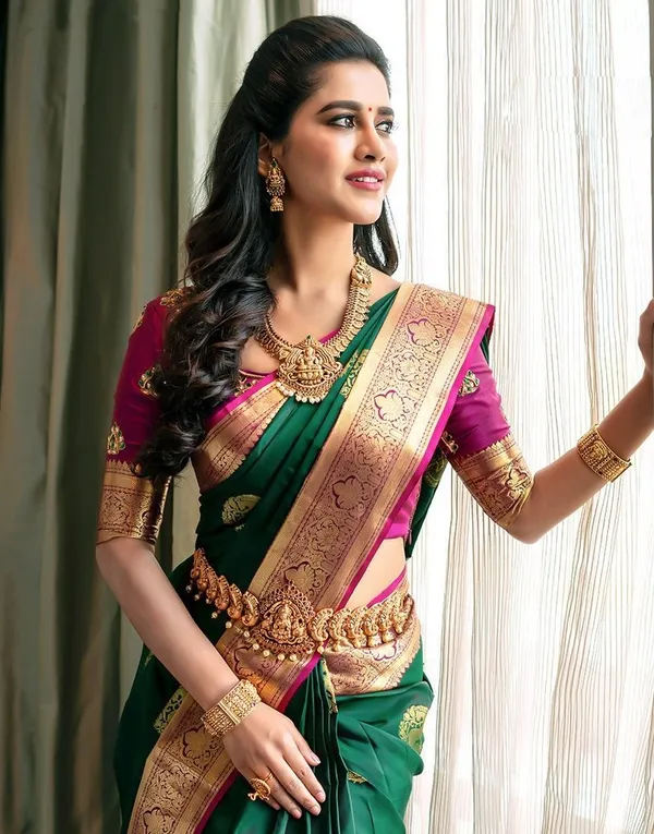 Green_Soft_Lichi_Silk_Saree_For_Women