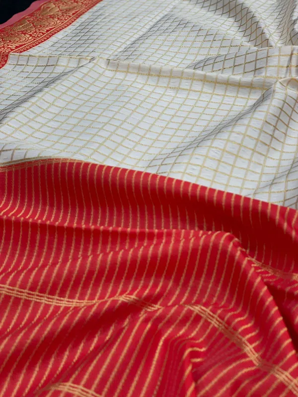 White-Red_Soft_Lichi_Silk_Saree_For_Women