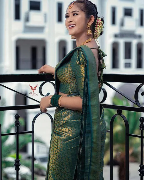 Green_Soft_Lichi_Silk_Saree_For_Women