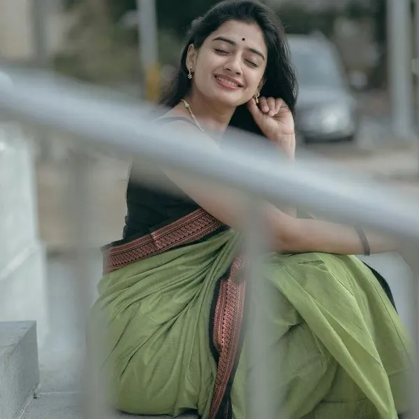 Green_Soft_Lichi_Silk_Saree_For_Women