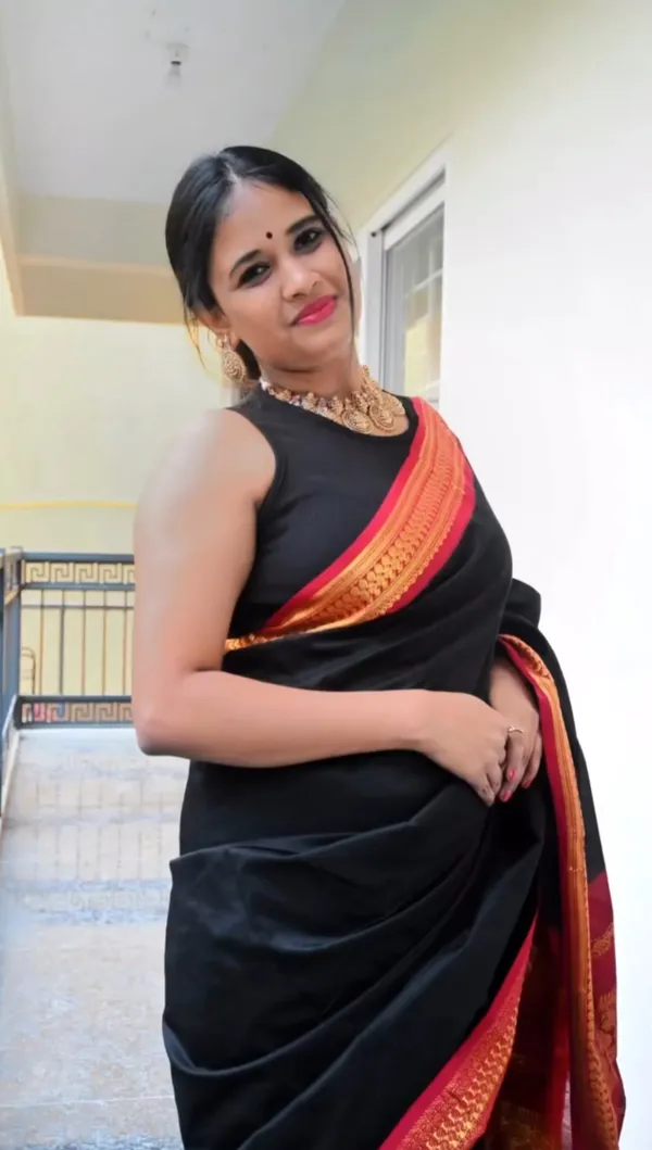 Black_Soft_Lichi_Silk_Saree_For_Women