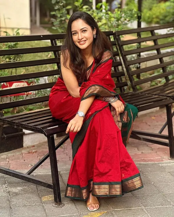 Red_Soft_Lichi_Silk_Saree_For_Women
