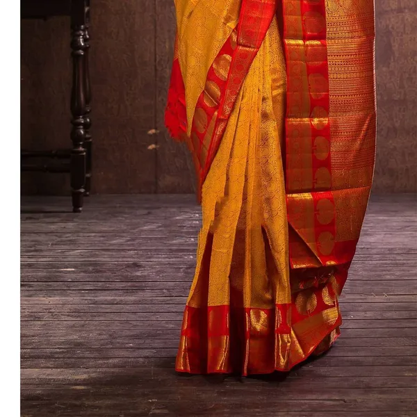 Gold-Red_Soft_Lichi_Silk_Saree_For_Women