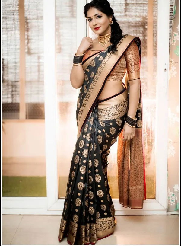 Black_Soft_Lichi_Silk_Saree_For_Women