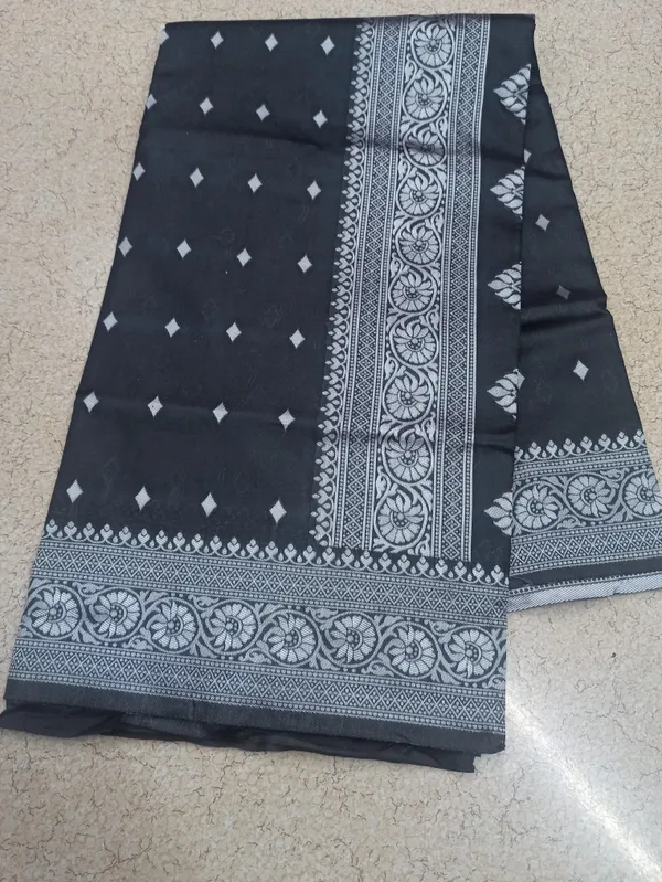 Black_Banarasi_Soft_Lichi_Silk_Saree_For_Women