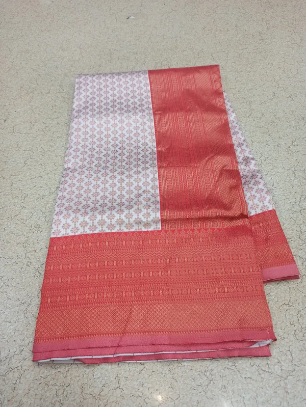 Cream_Soft_Lichi_Silk_Saree_For_Women