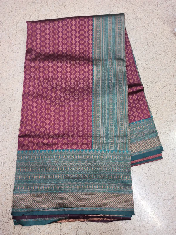 Maroon_Soft_Lichi_Silk_Saree_For_Women