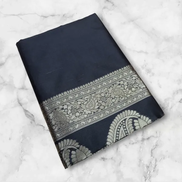 Black_Banarasi_Soft_Lichi_Silk_Saree_For_Women