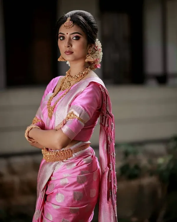 Light_Pink_Soft_Lichi_Silk_Saree_For_Women