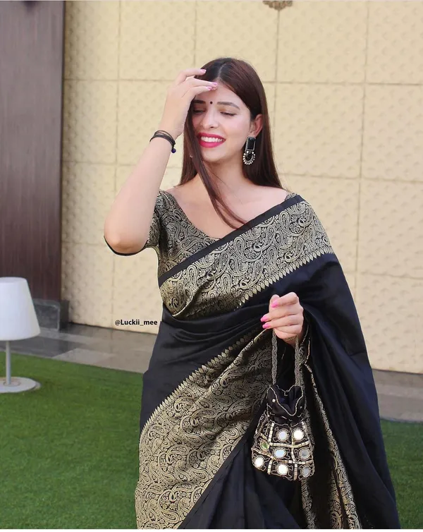 Black_Soft_Lichi_Silk_Saree_For_Women
