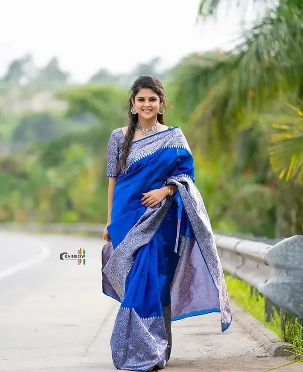 Royal_Blue_Soft_Lichi_Silk_Saree_For_Women