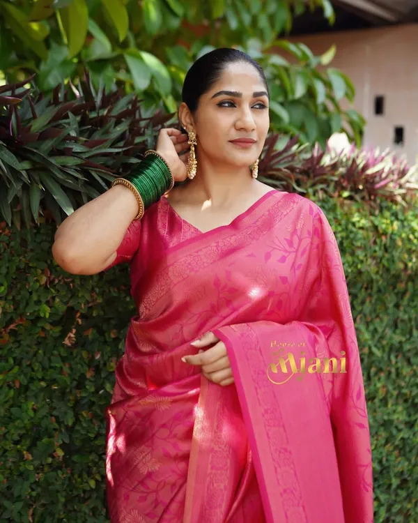 Gazari_Soft_Lichi_Silk_Saree_For_Women