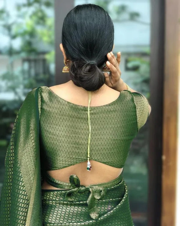 Green_Soft_Lichi_Silk_Saree_For_Women