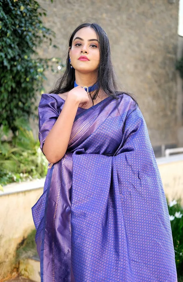 Royal_Blue_Soft_Lichi_Silk_Saree_For_Women