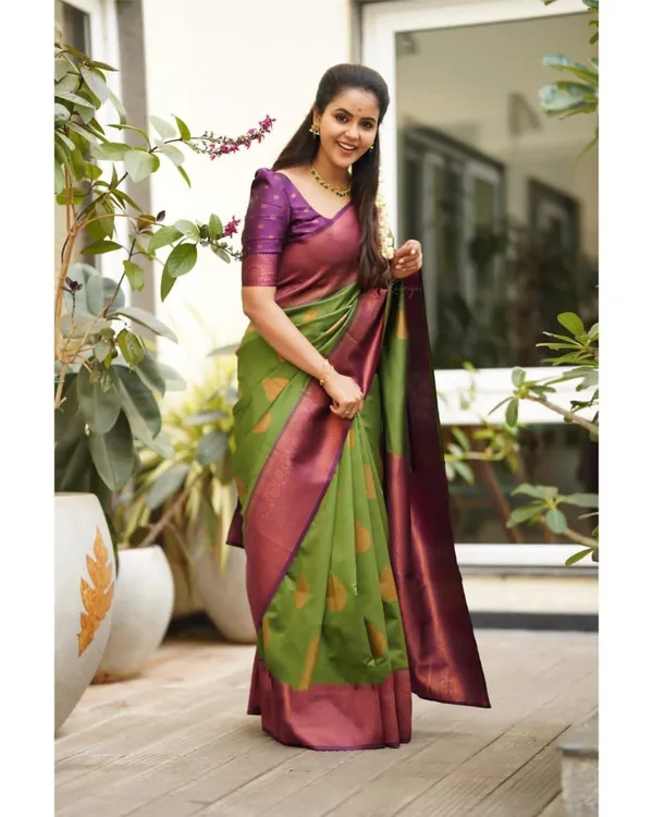 Green_Soft_Lichi_Silk_Saree_For_Women
