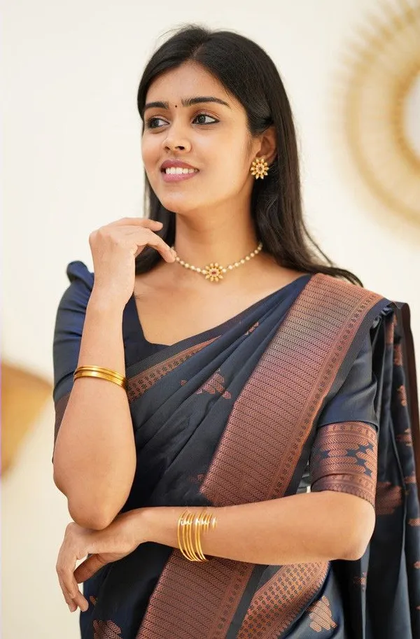 Black_Soft_Lichi_Silk_Saree_For_Women