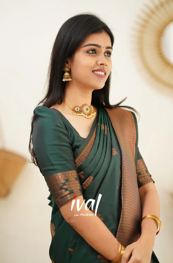 Dark_Green_Soft_Lichi_Silk_Saree_For_Women