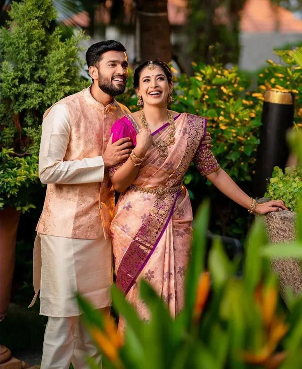Peach_Banarasi_Soft_Lichi_Silk_Saree_For_Women