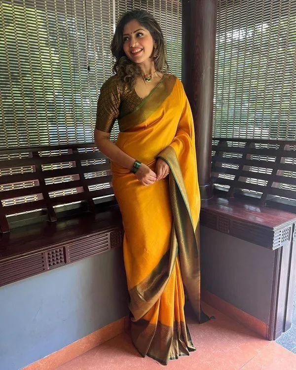 Mustard_Soft_Lichi_Silk_Saree_For_Women