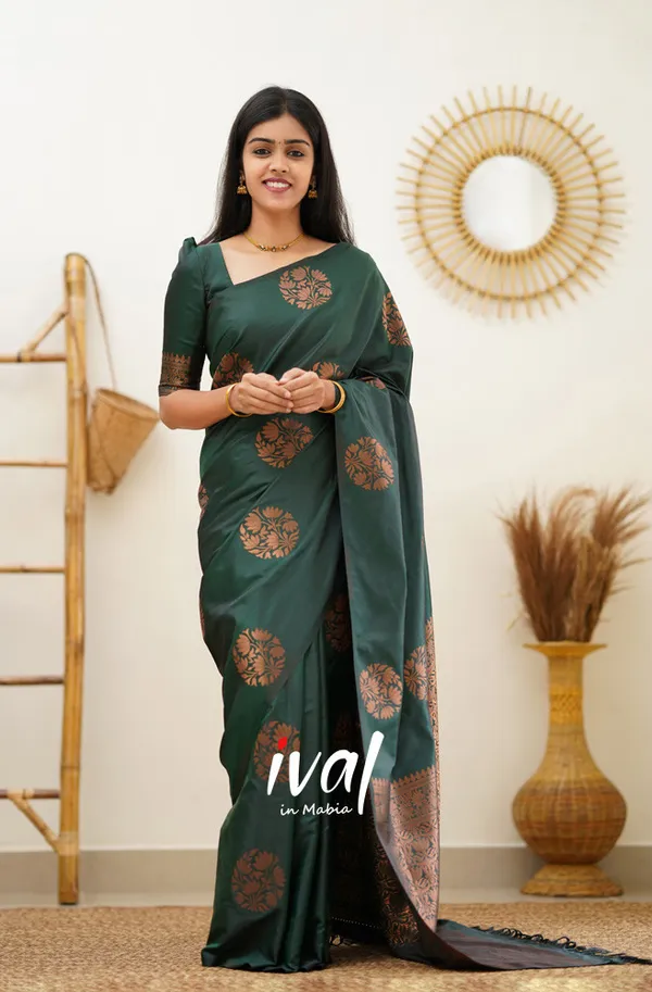 Dark_Green_Soft_Lichi_Silk_Saree_For_Women