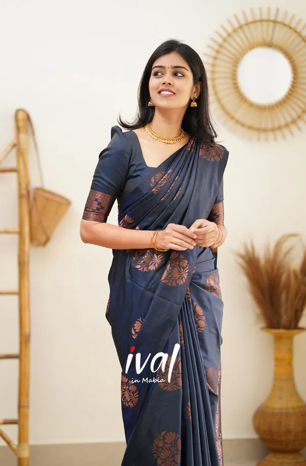 Navy_Blue_Soft_Lichi_Silk_Saree_For_Women