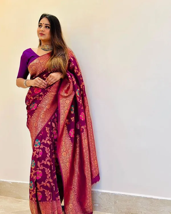 Purple_Banarasi_Soft_Lichi_Silk_Saree_For_Women