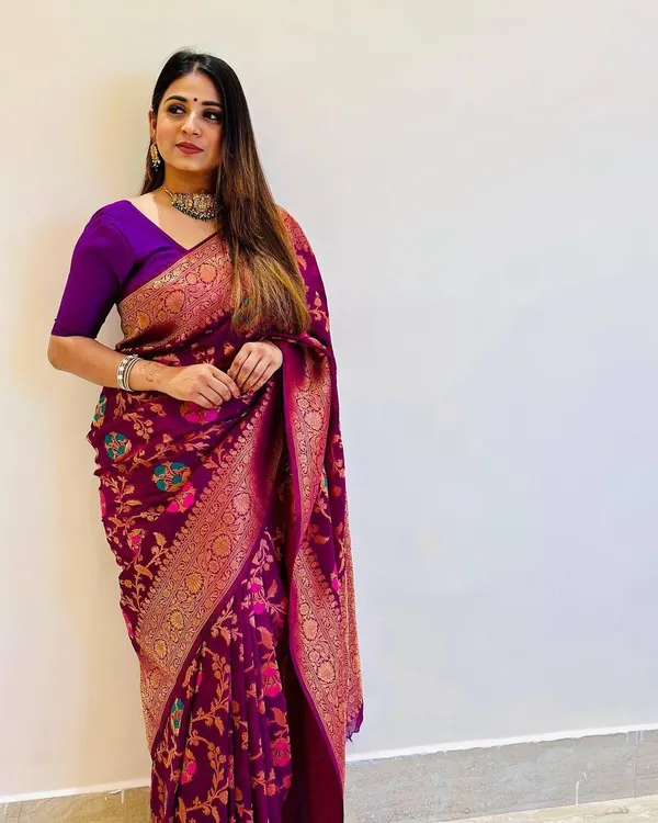 Purple_Banarasi_Soft_Lichi_Silk_Saree_For_Women