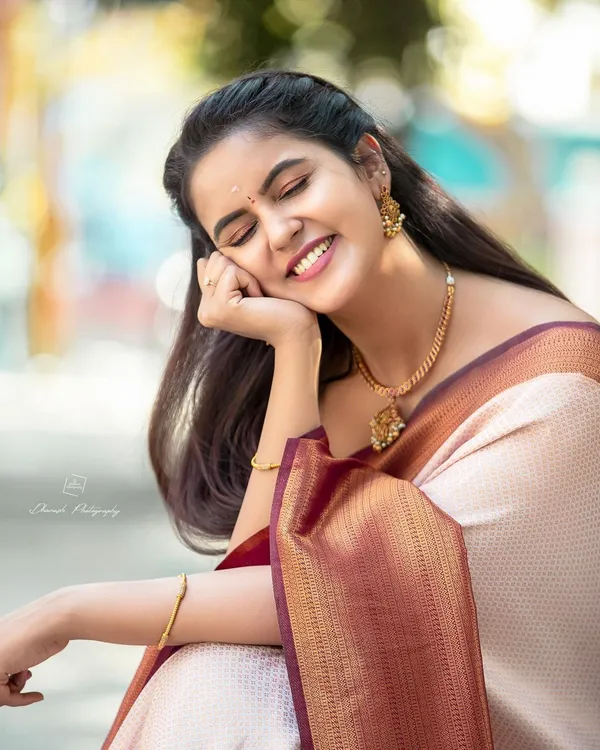Copper_Banarasi_Soft_Lichi_Silk_Saree_For_Women