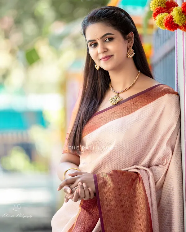 Copper_Banarasi_Soft_Lichi_Silk_Saree_For_Women