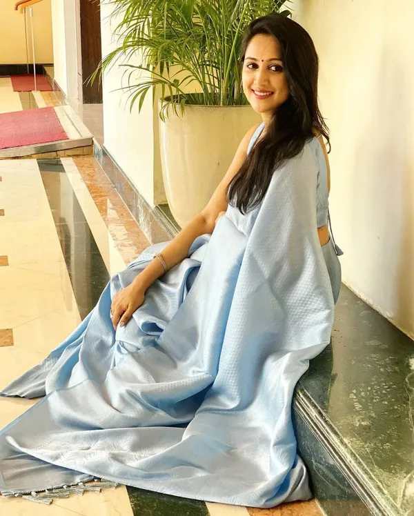 Sky_Blue_Soft_Lichi_Silk_Saree_For_Women