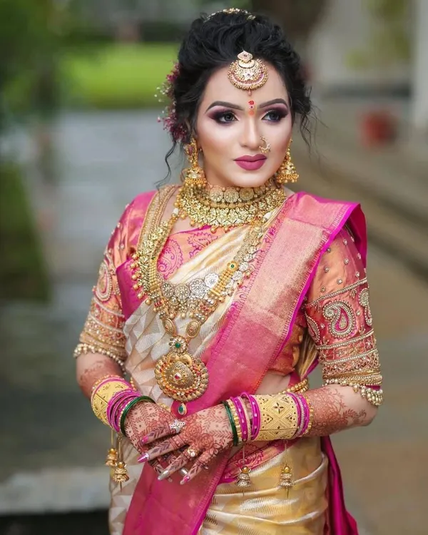 Cream_Saree_For_Women