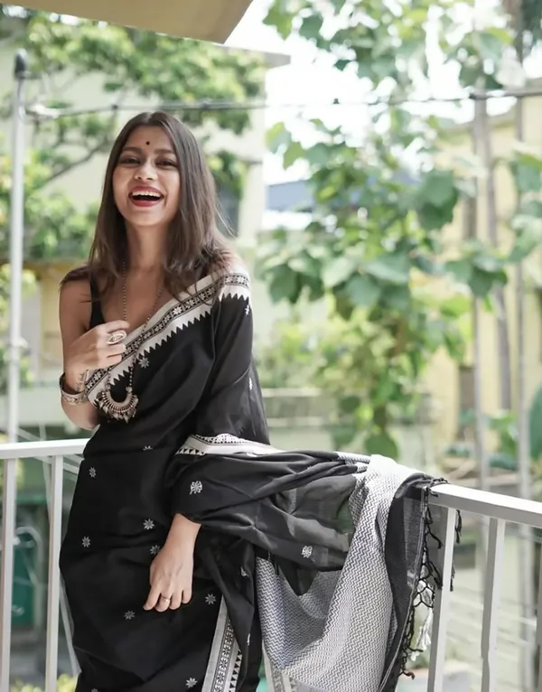Black_Saree_For_Women