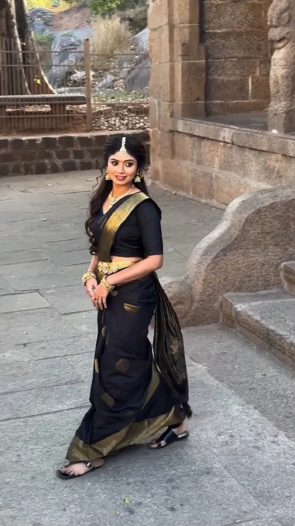 Black_Saree_For_Women