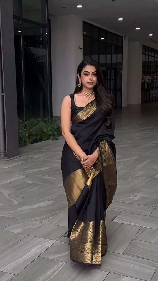 Black_Saree_For_Women