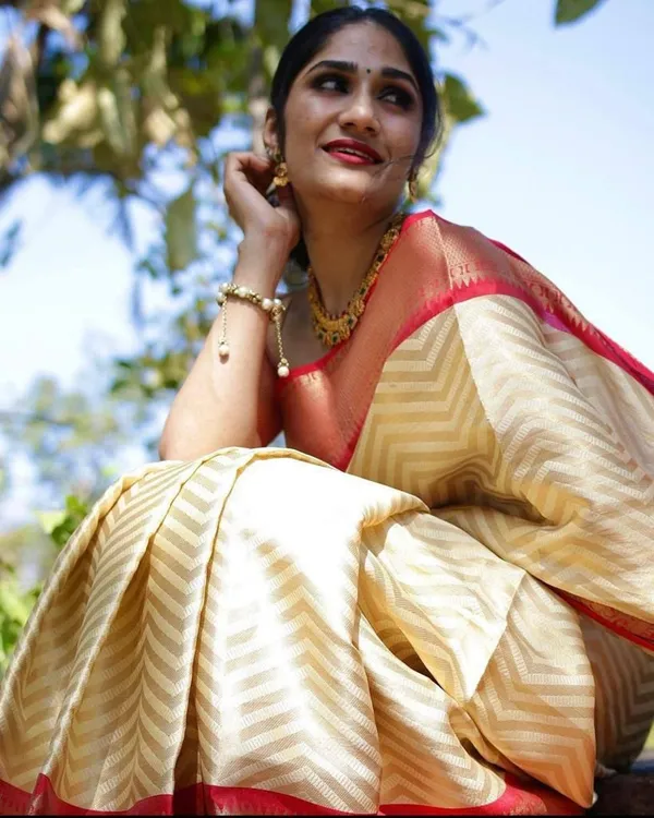 Cream_Saree_For_Women