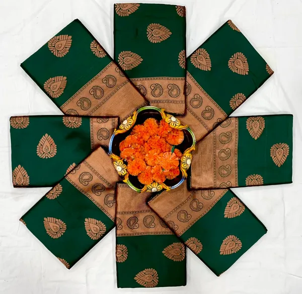 Dark_Green_Saree_For_Women