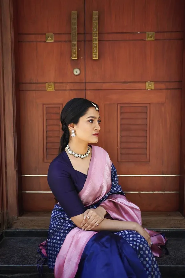 Navy_Blue_Saree_For_Women