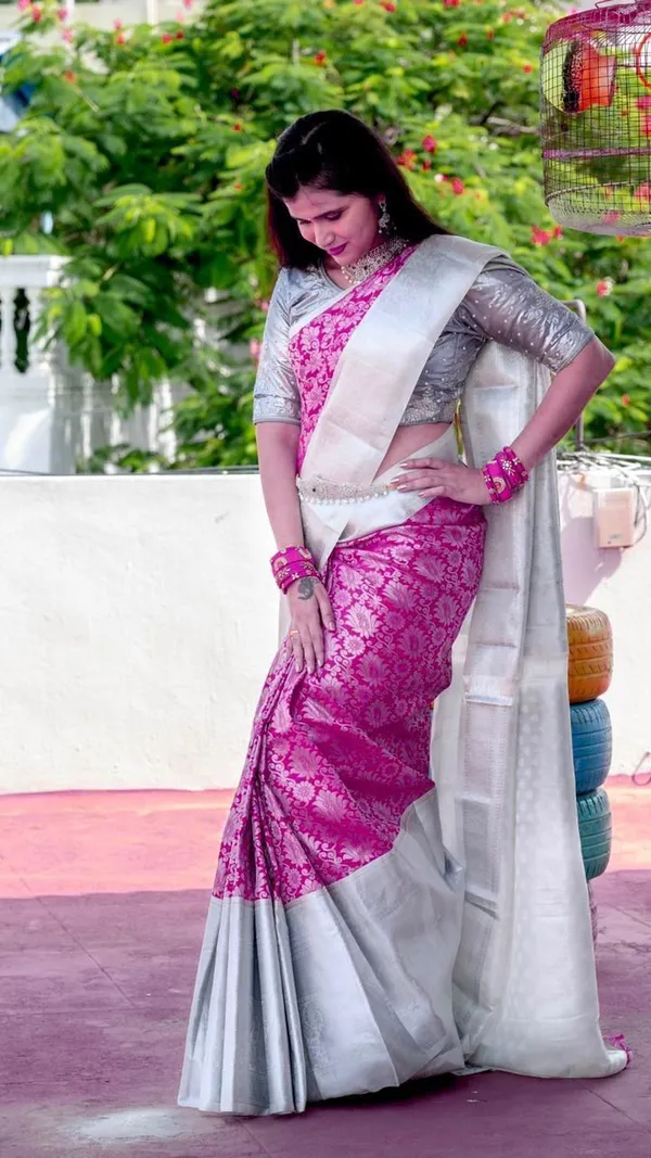 Pink_Saree_For_Women