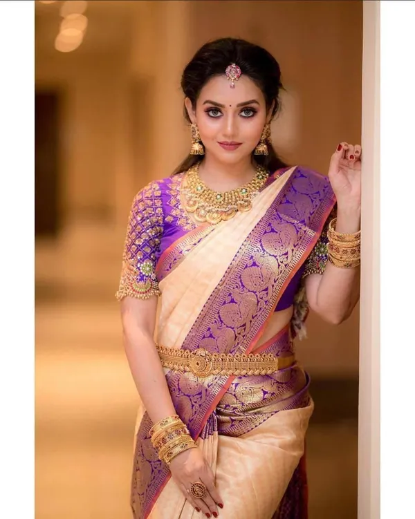 Peach_Saree_For_Women