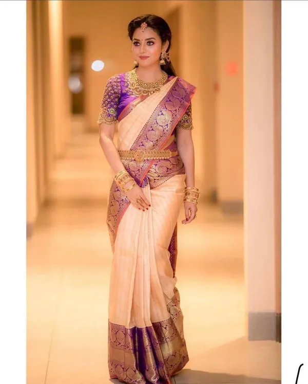 Peach_Saree_For_Women