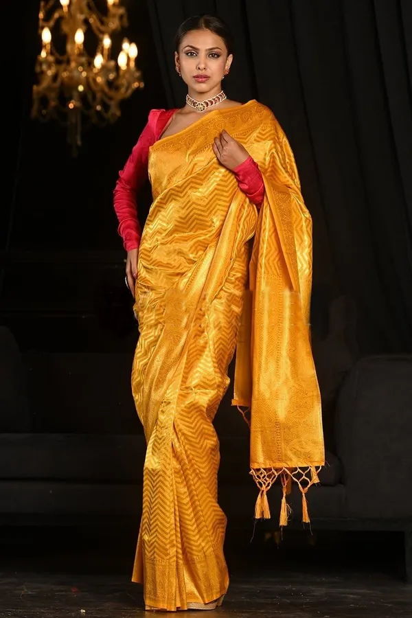 Yellow_Saree_For_Women