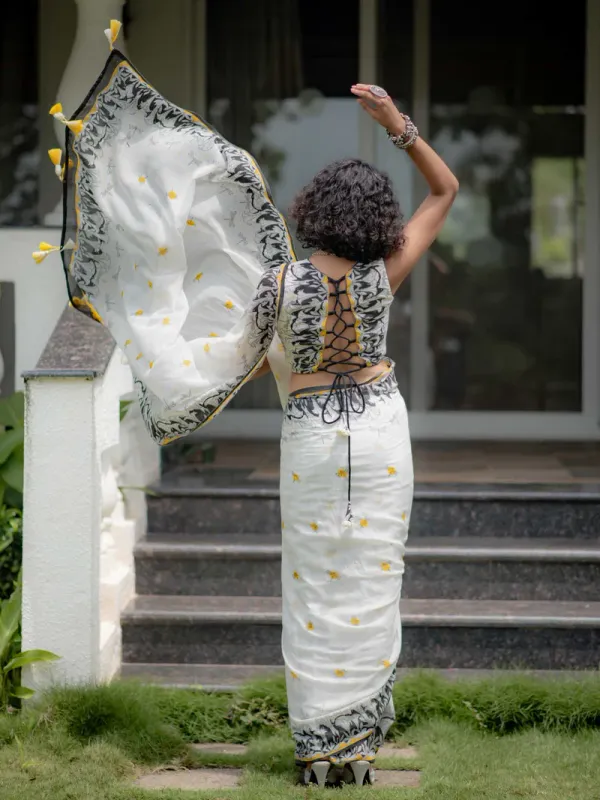 White_Linen_Cotton_Saree_For_Women
