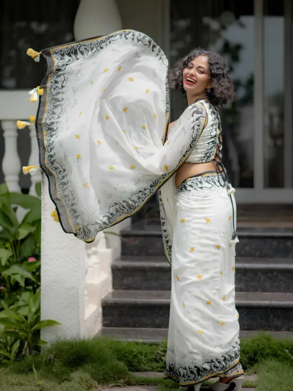White_Linen_Cotton_Saree_For_Women