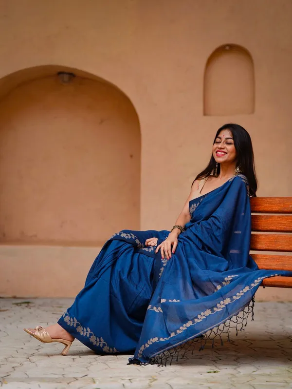 Blue_Linen_Cotton_Saree_For_Women