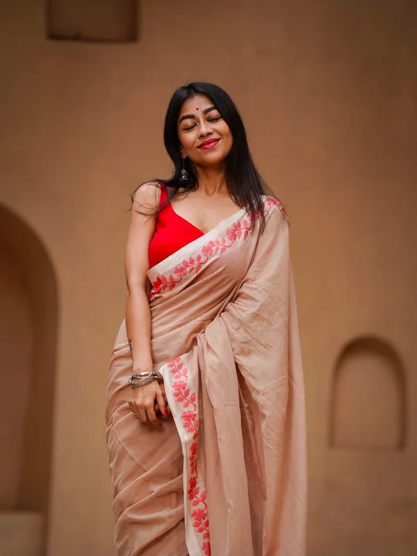 Cream_Linen_Cotton_Saree_For_Women