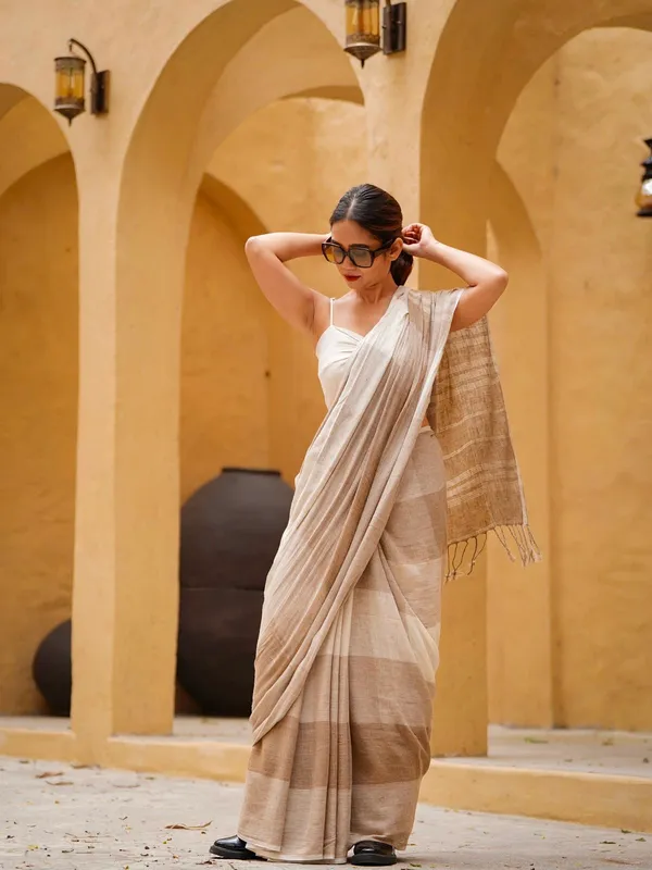 Beige_Linen_Cotton_Saree_For_Women