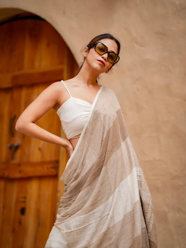 Beige_Linen_Cotton_Saree_For_Women
